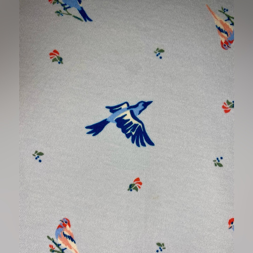 💥BOGO💥 Lands End Printed Polo. XL / P. Pretty pale blue bird print. Cotton - Picture 2 of 7